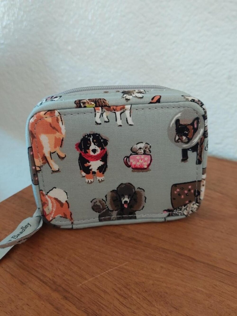 Vera Bradley Dog Show Essential Travel 7 Day Pill Organizer Case Pouch Gray